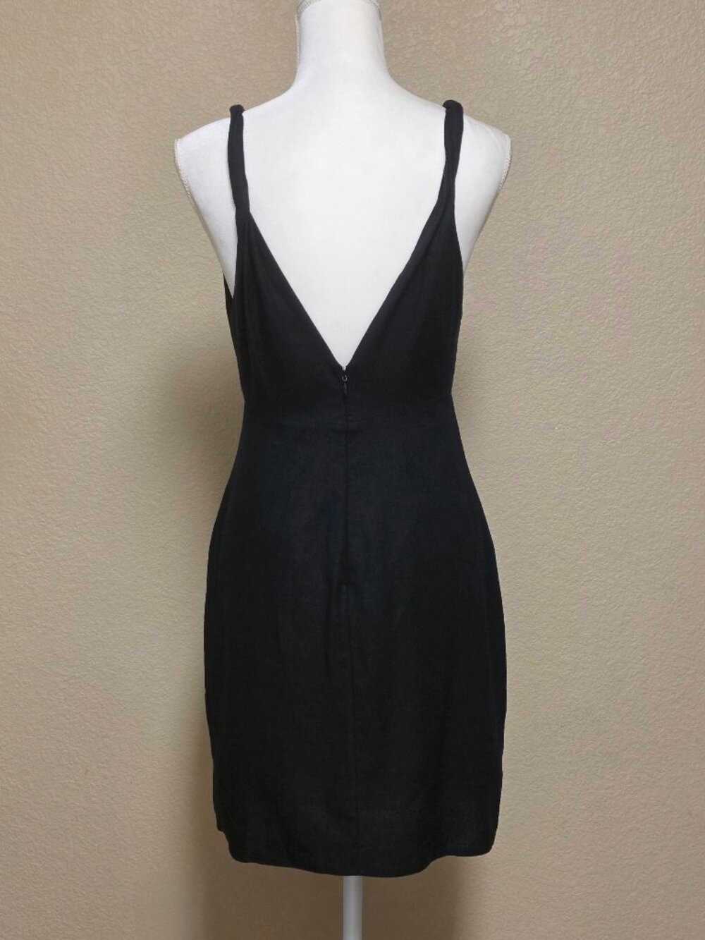 FARM Rio Rose Pipe Detail Sleeveless Linen Blend Sheath Minidress - Picture 4 of 15